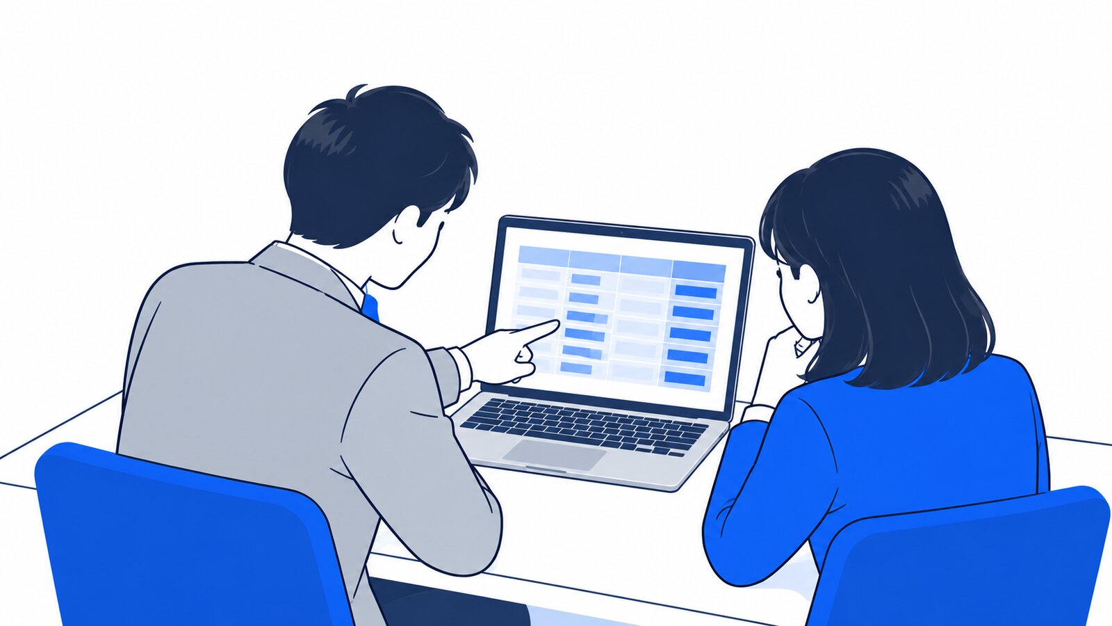 経営者と情報システム担当がノートPCで料金の試算表を見ながら相談している