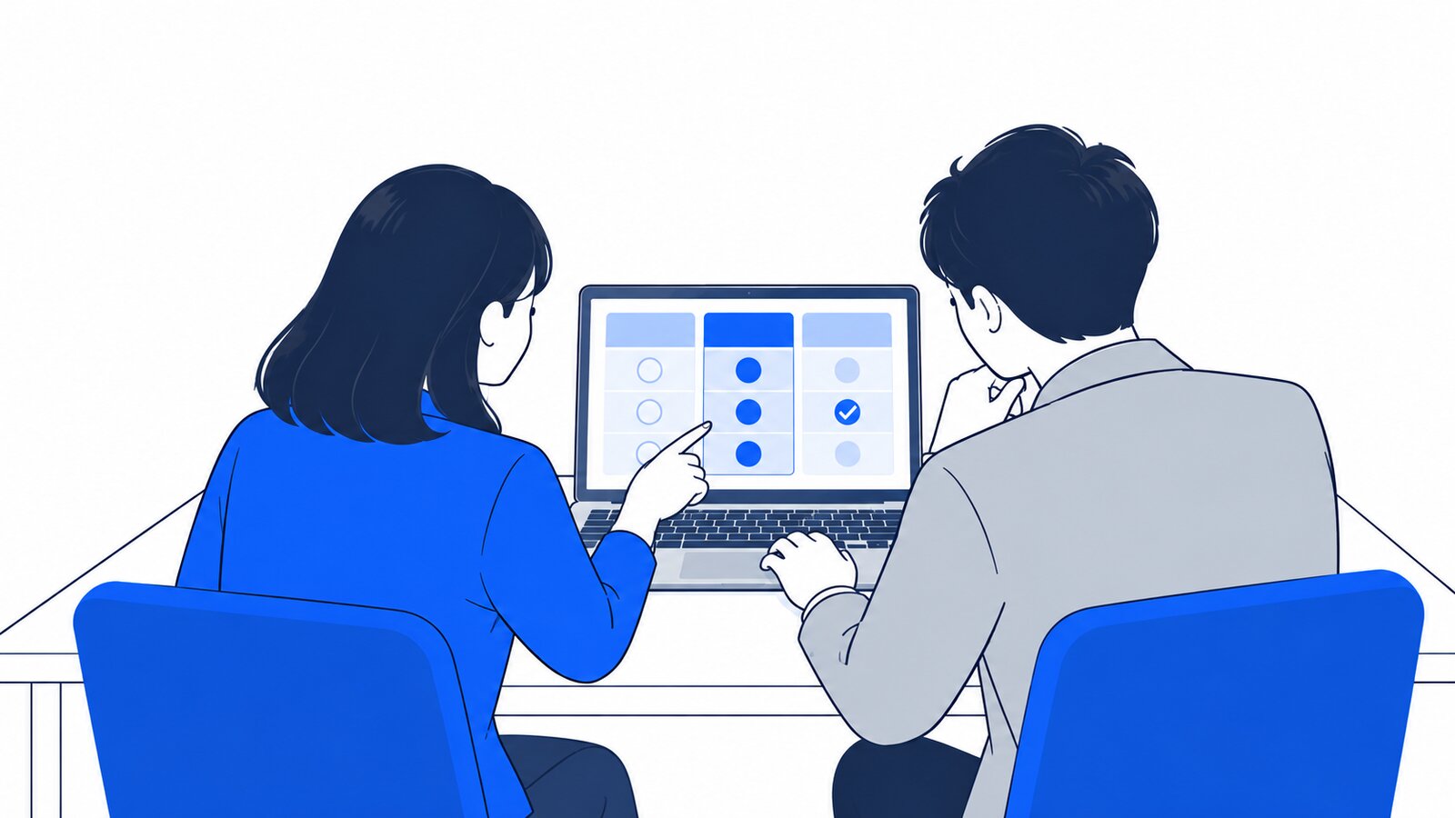二人の社員が一台のノートPCを並んでのぞき込み、プランの比較表を見ながら相談している場面。PCは二人の方を向いている